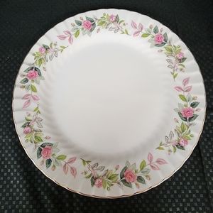 Dinner plates 10 in